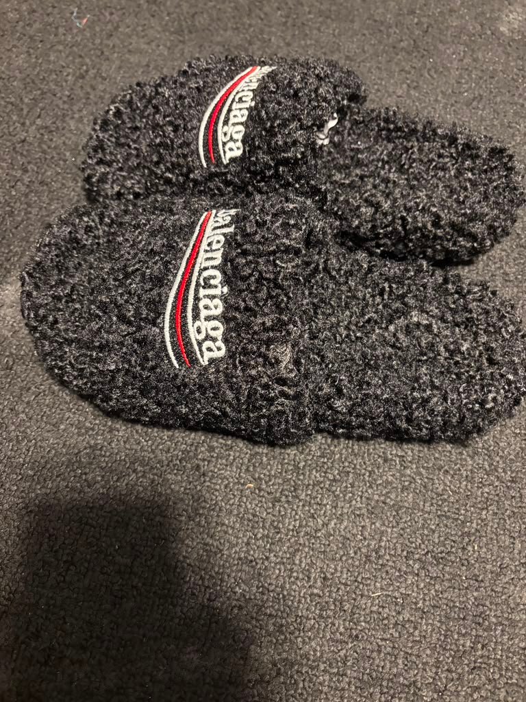 Slides & Comfort Footwear